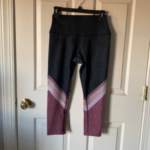 Alo crop leggings with colored bottoms